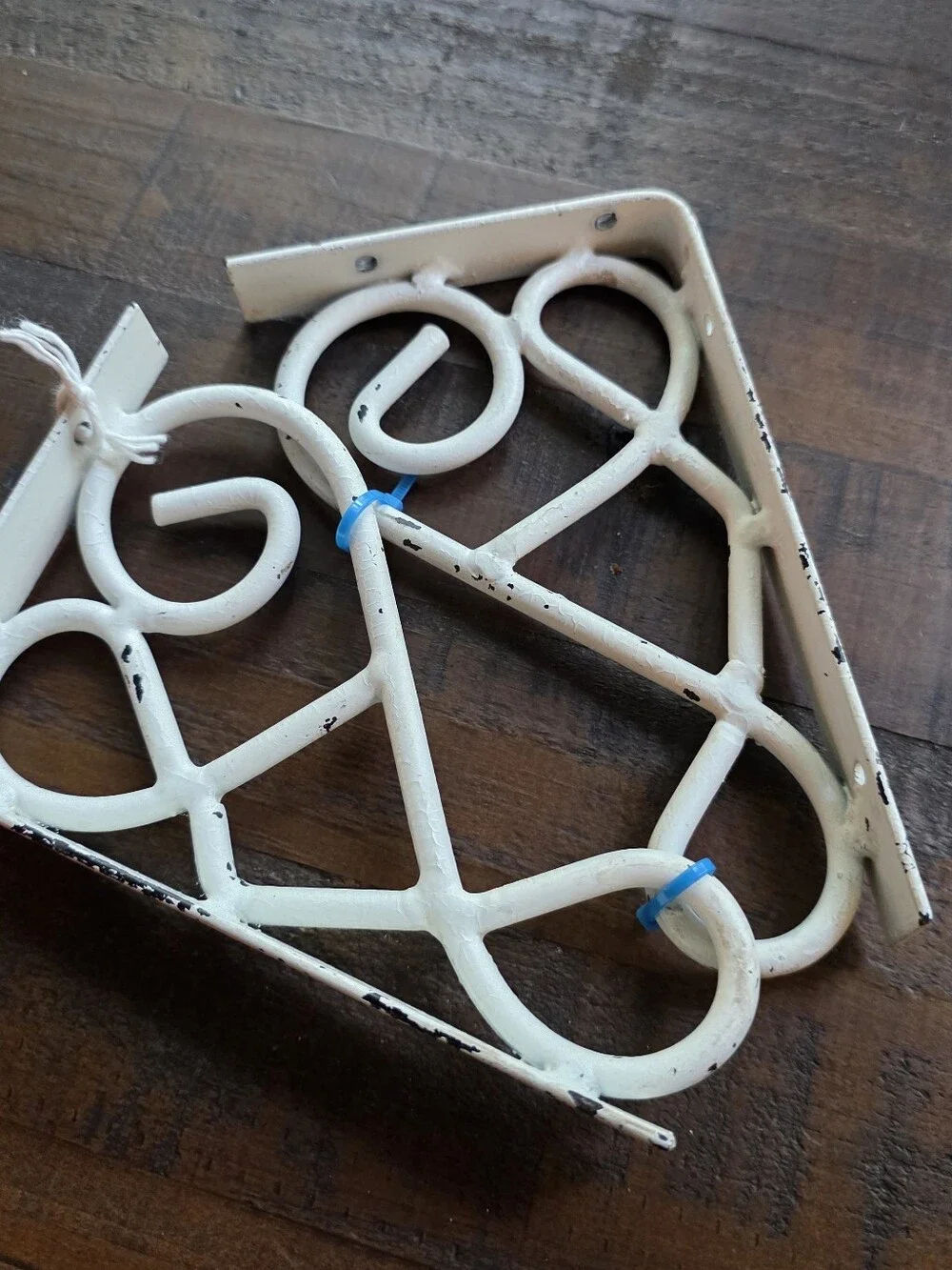 Vintage-Style White Metal Scroll Shelf Bracket.